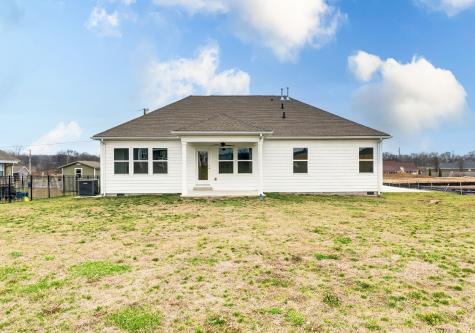 702 Larry Circle Mount Pleasant TN 38474