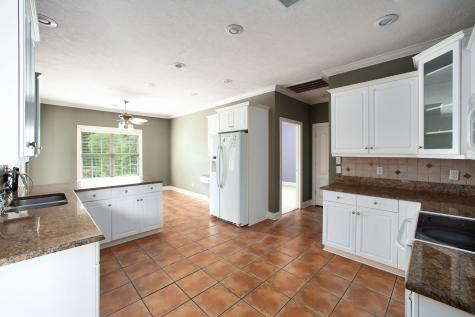 14 Brookhollow Cove Jackson TN 38305