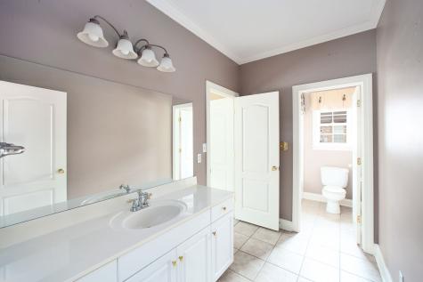 14 Brookhollow Cove Jackson TN 38305