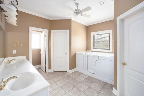 14 Brookhollow Cove Jackson TN 38305
