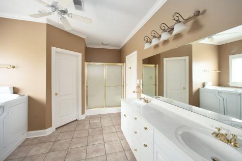 14 Brookhollow Cove Jackson TN 38305