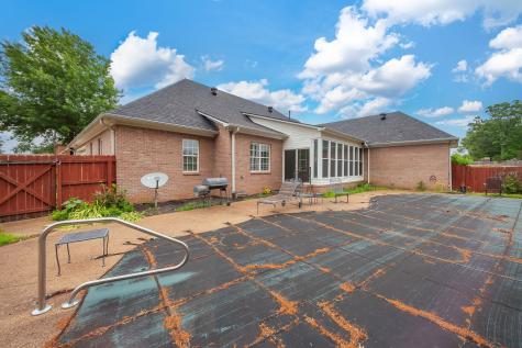 14 Brookhollow Cove Jackson TN 38305