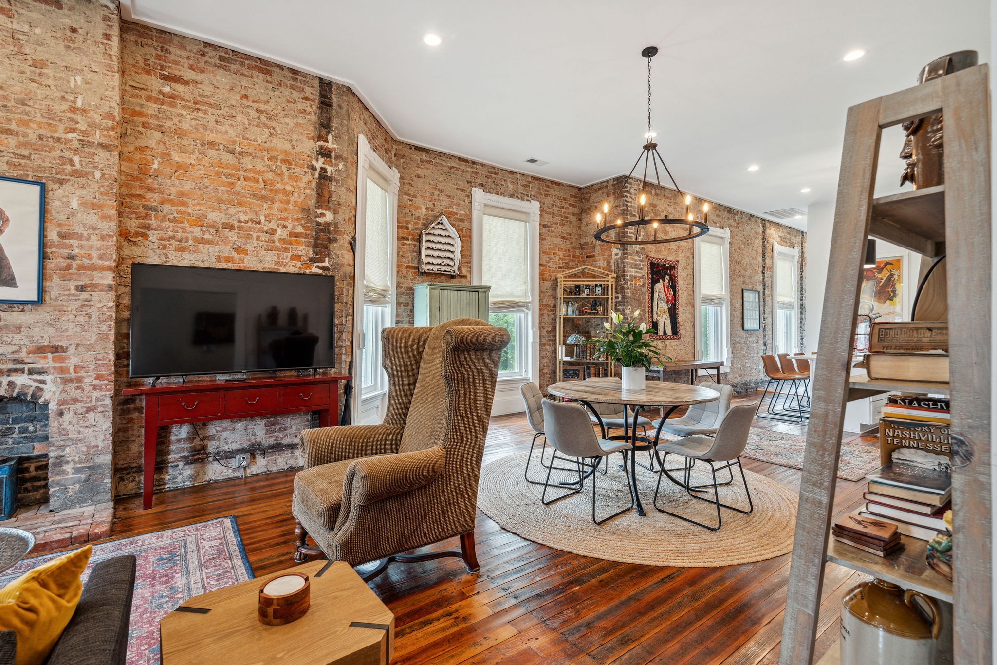 1118 3rd Ave, S Nashville TN 37210