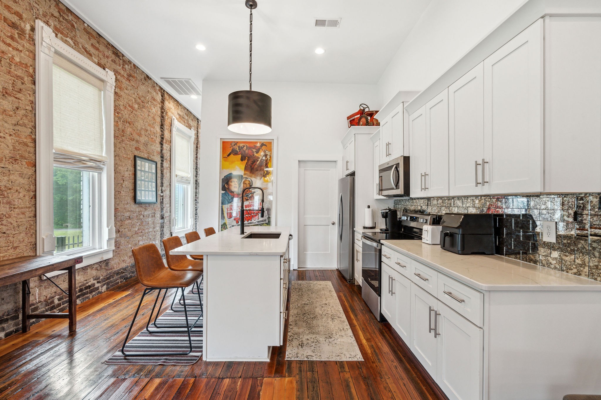 1118 3rd Ave, S Nashville TN 37210