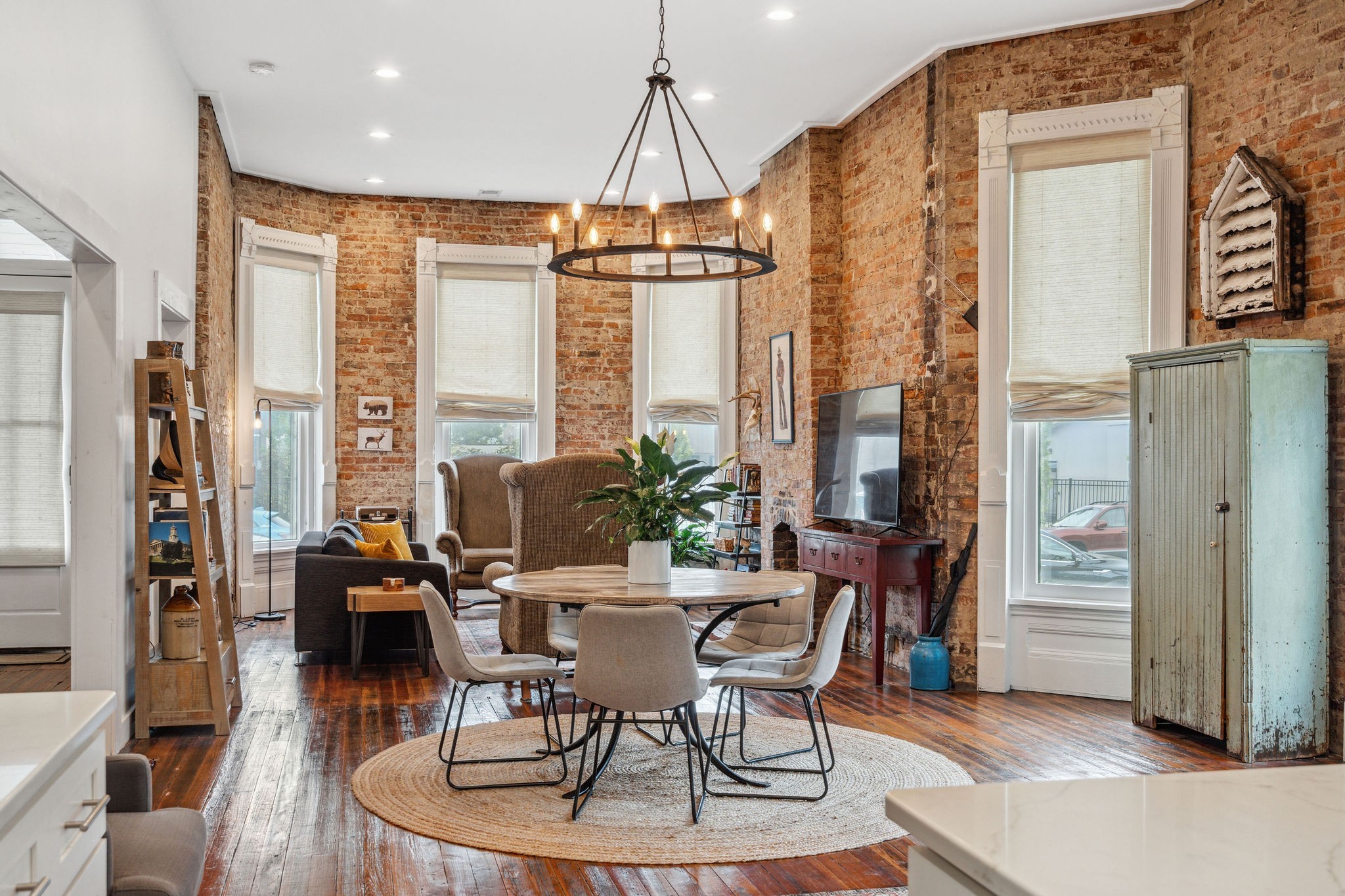 1118 3rd Ave, S Nashville TN 37210