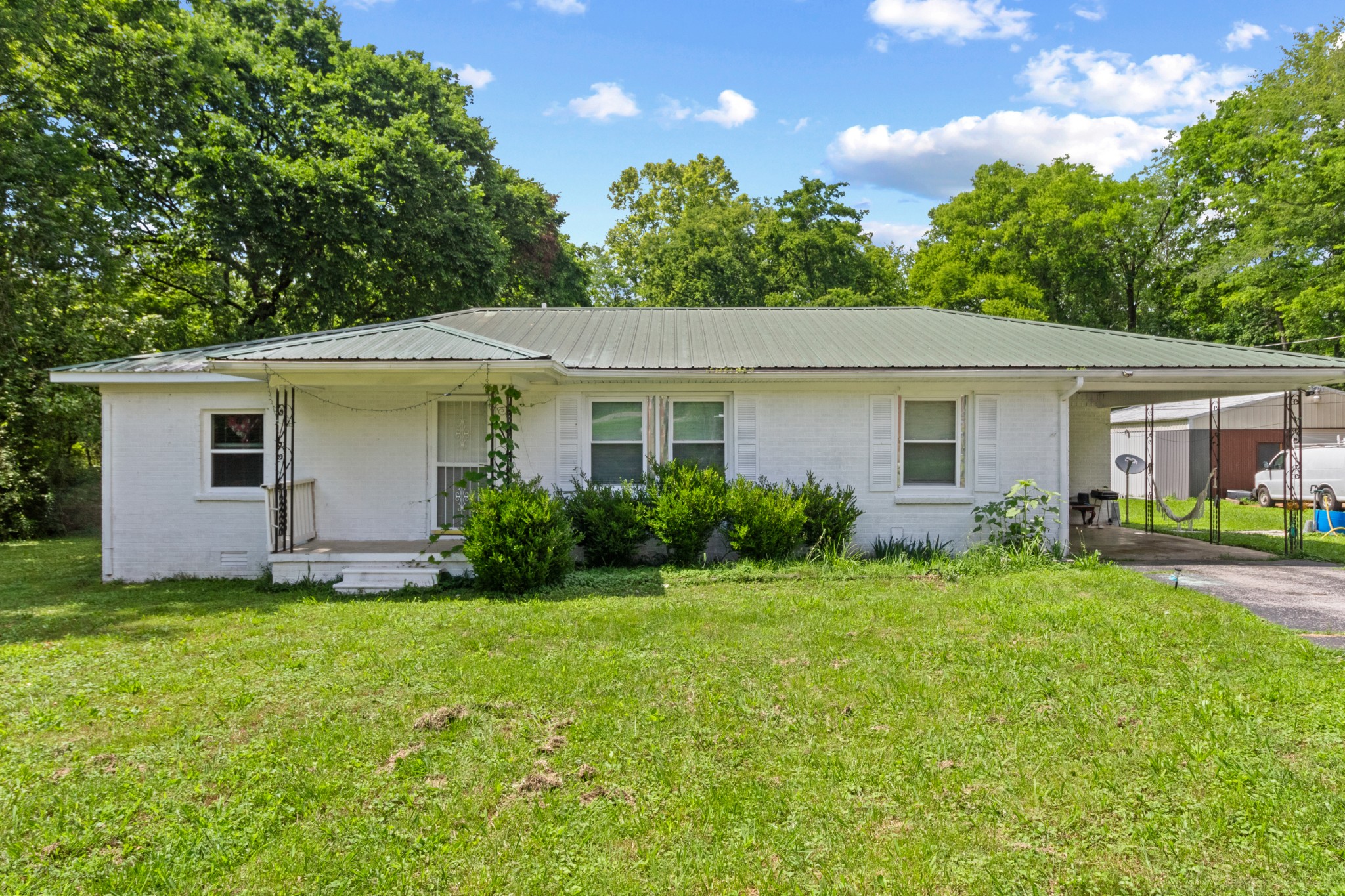 8302 Lawrenceburg Highway Mount Pleasant TN 38474