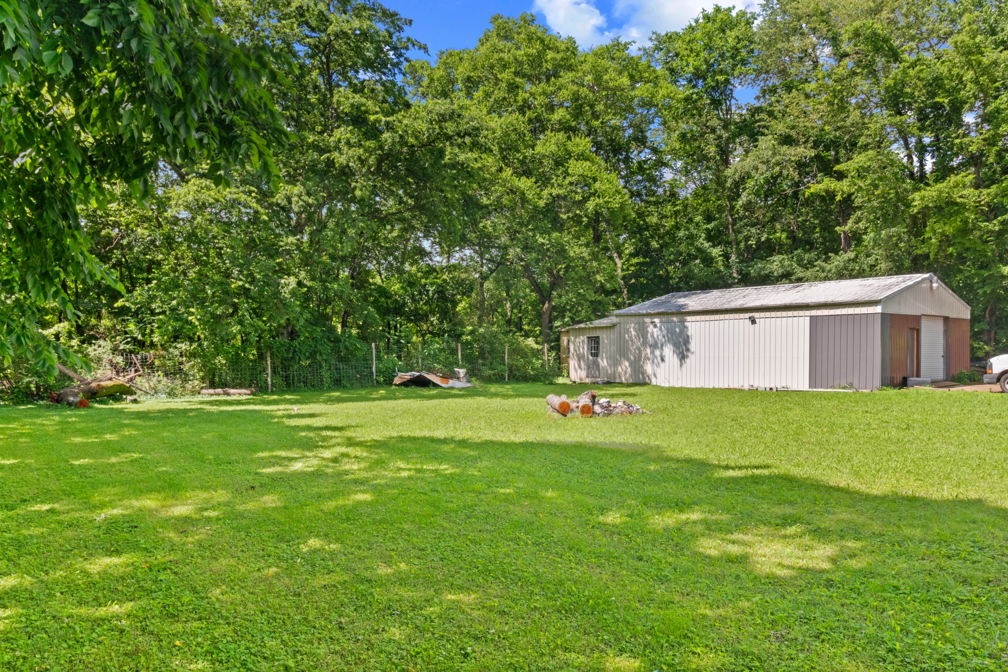 8302 Lawrenceburg Highway Mount Pleasant TN 38474