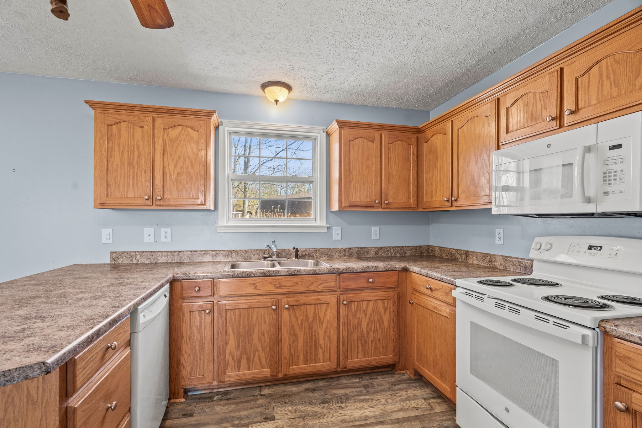 6041 Mcdaniels Road Springfield TN 37172