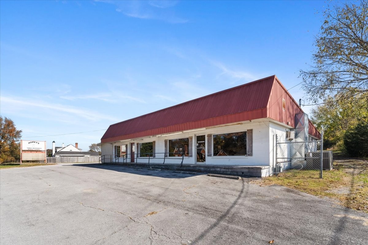 1693 Nashville Highway Lewisburg TN 37091