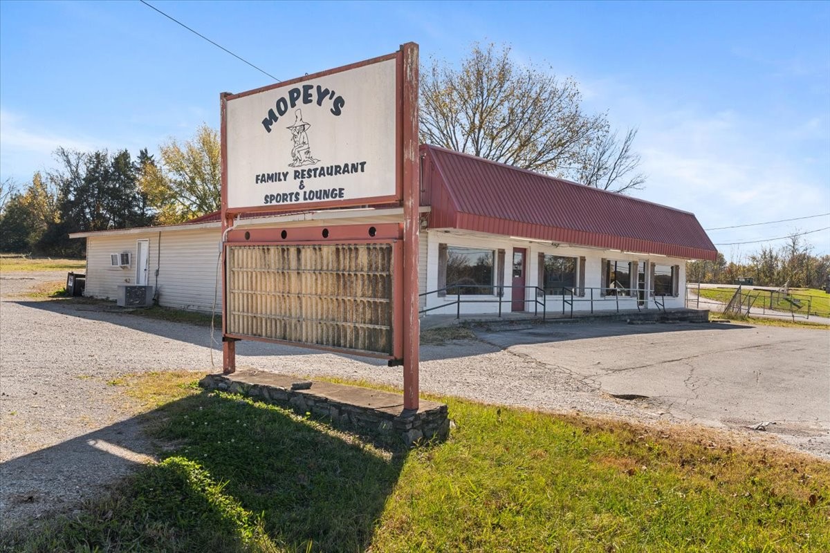 1693 Nashville Highway Lewisburg TN 37091