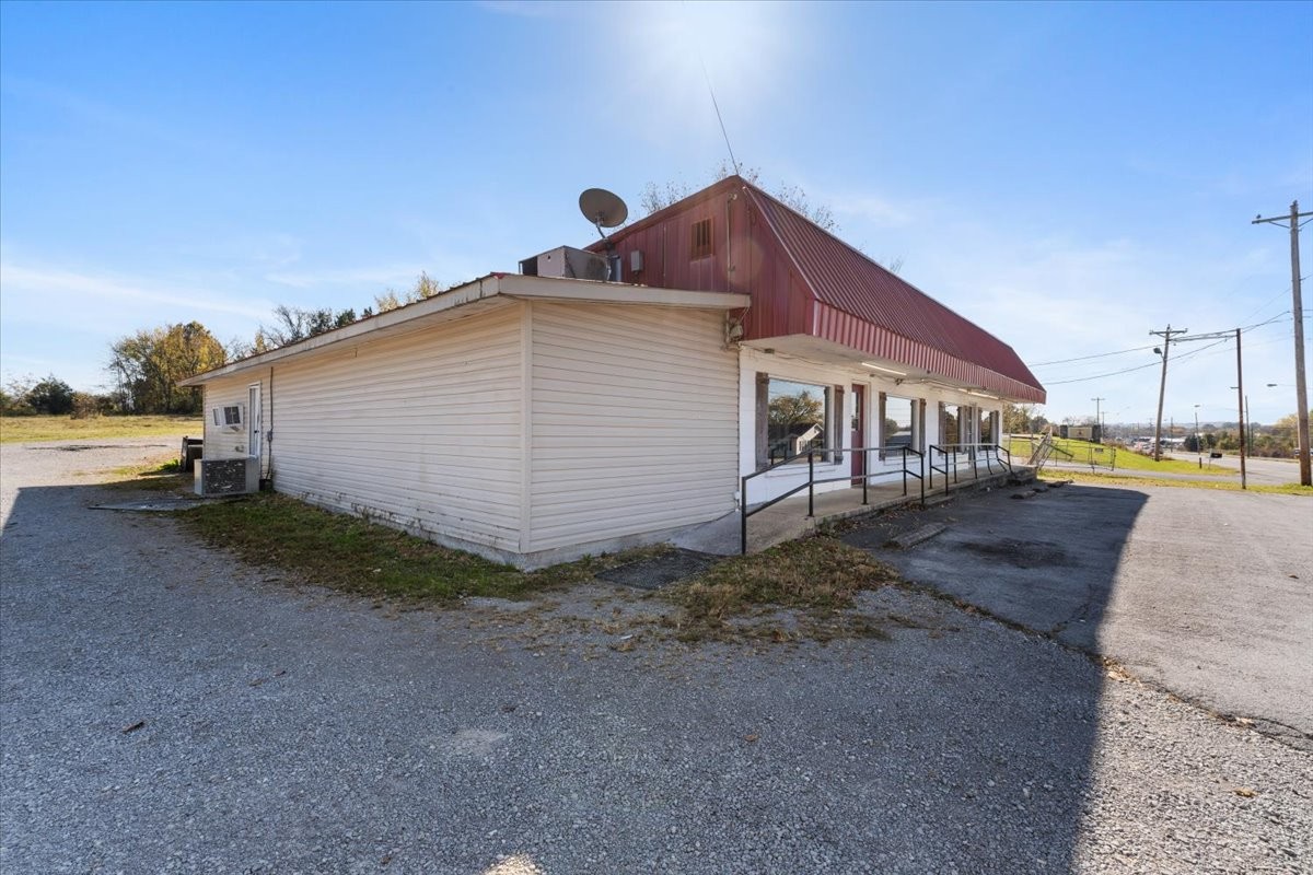 1693 Nashville Highway Lewisburg TN 37091