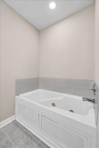 306 Blackberry Lane Manchester TN 37355