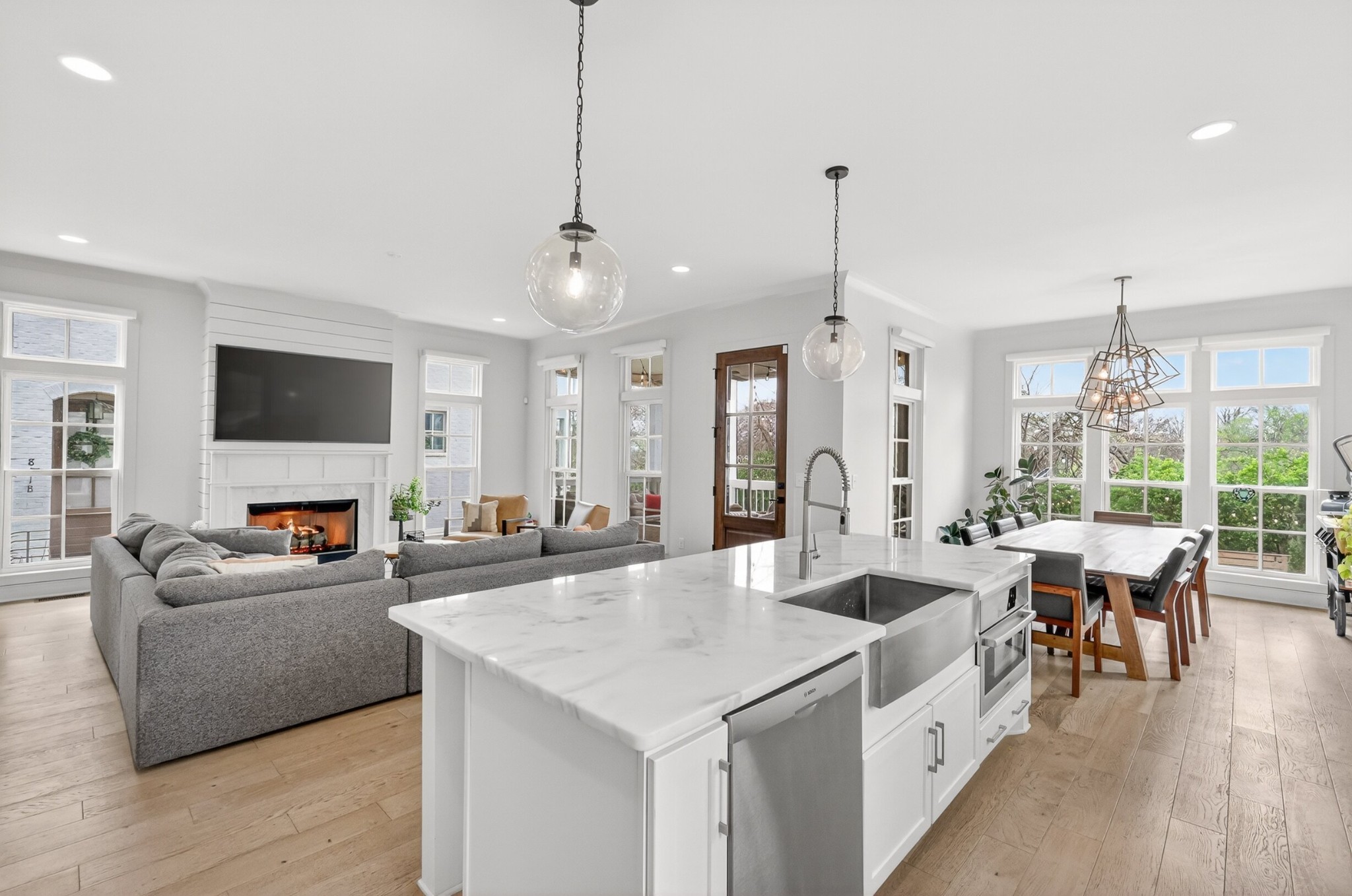 901B Gale Lane Nashville TN 37204