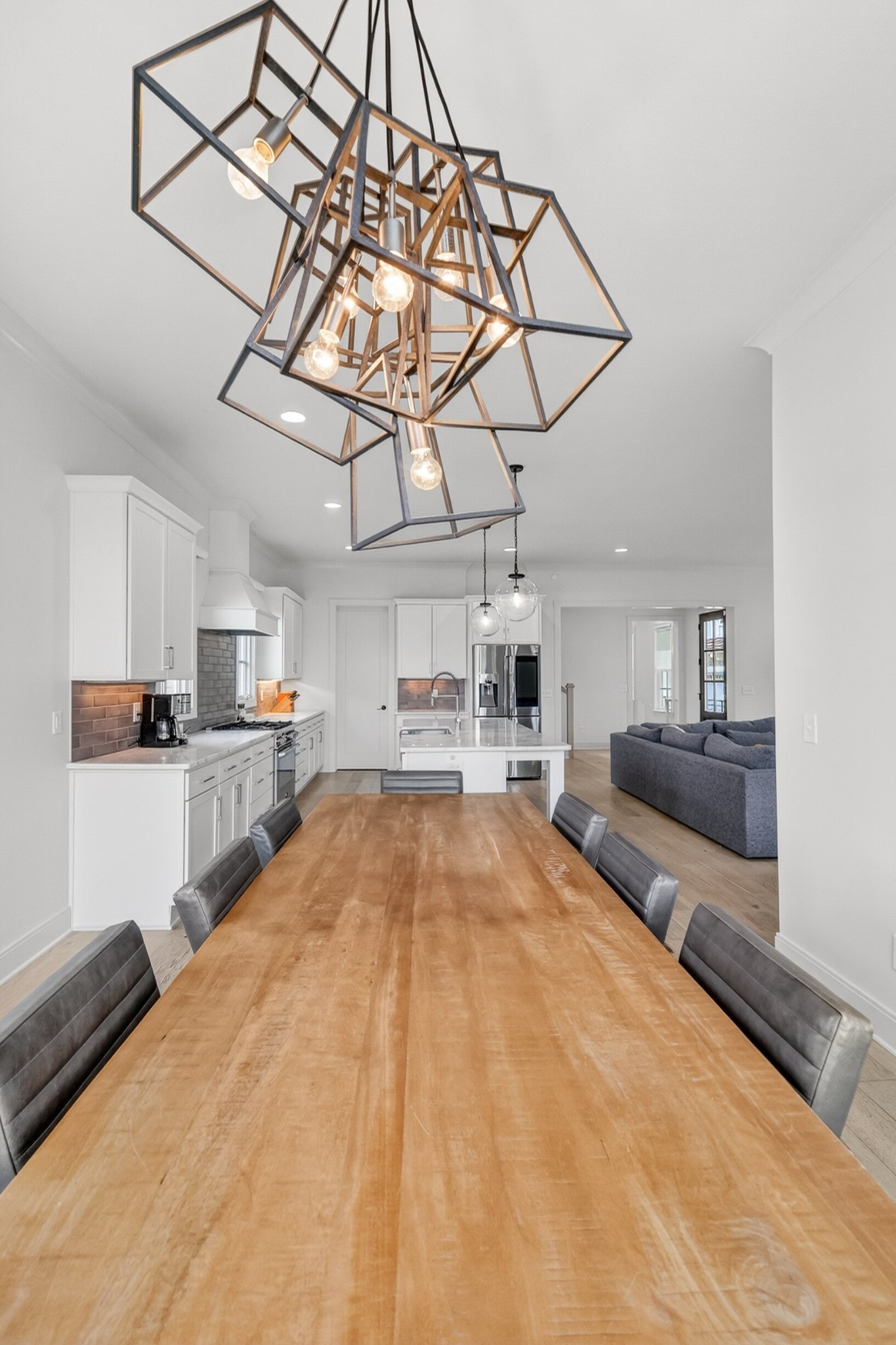 901B Gale Lane Nashville TN 37204