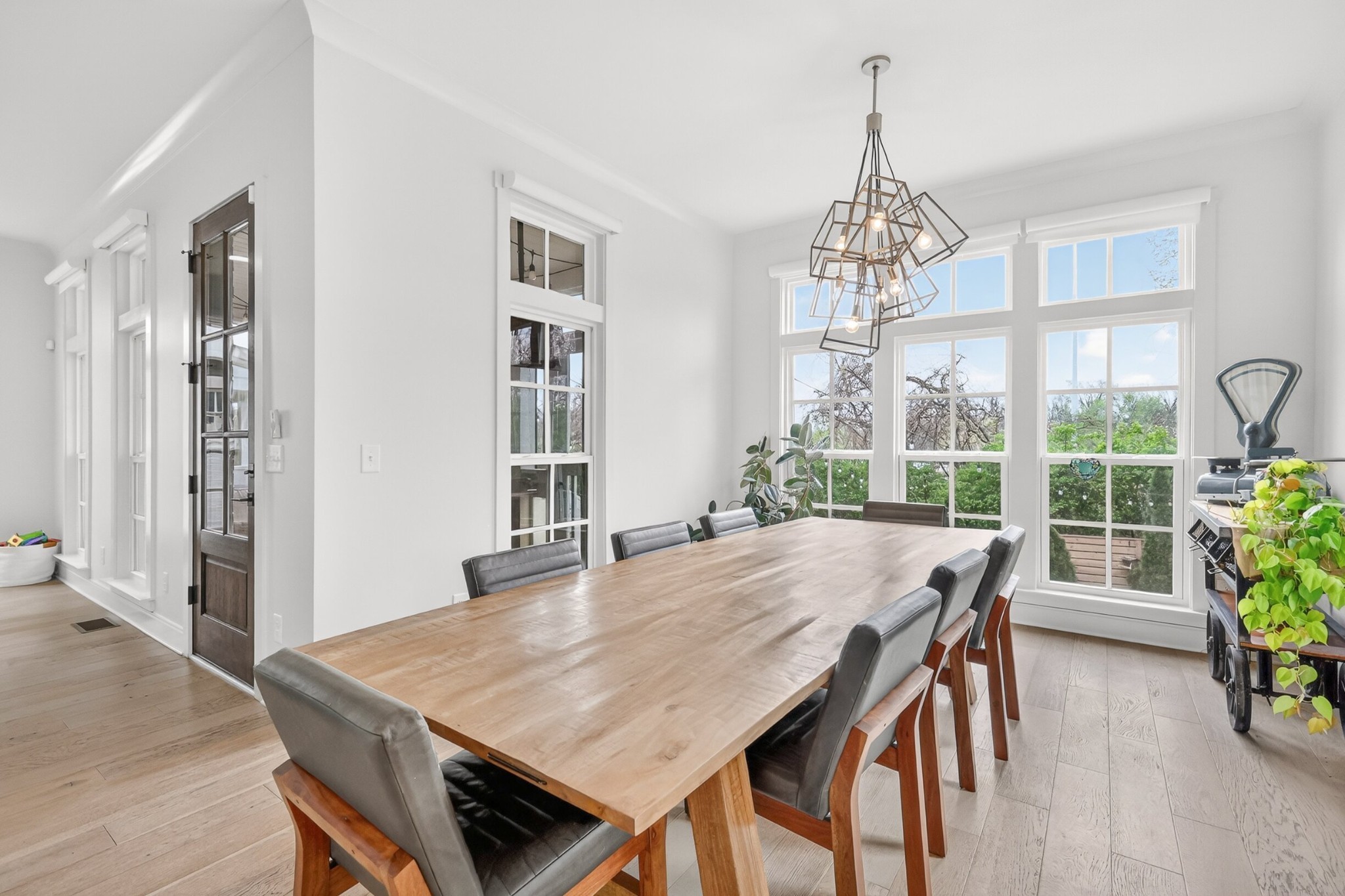 901B Gale Lane Nashville TN 37204