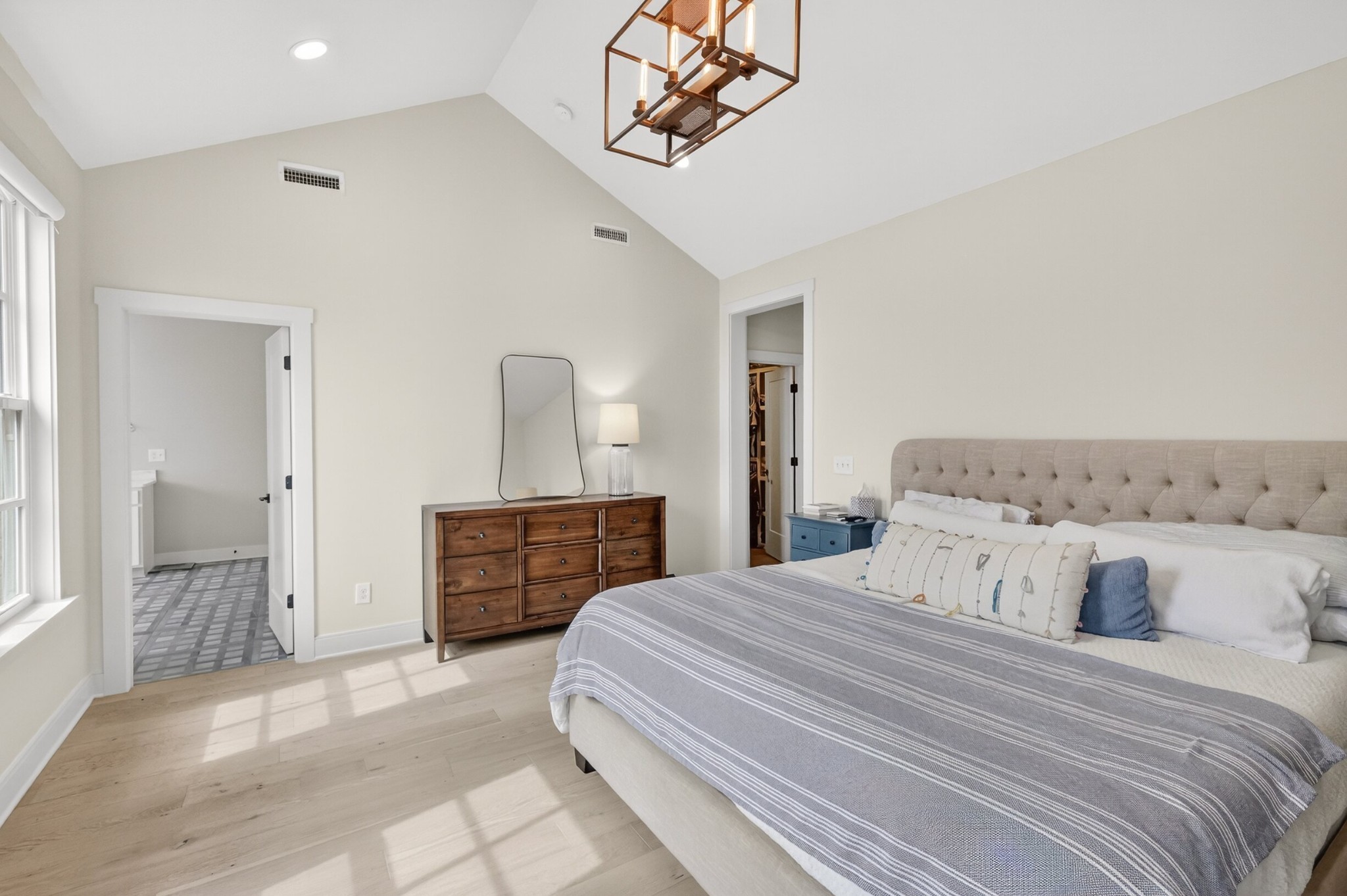 901B Gale Lane Nashville TN 37204