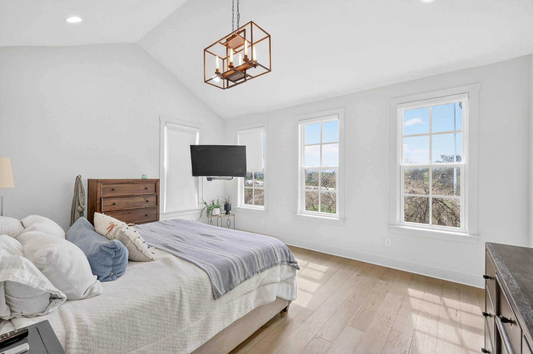 901B Gale Lane Nashville TN 37204