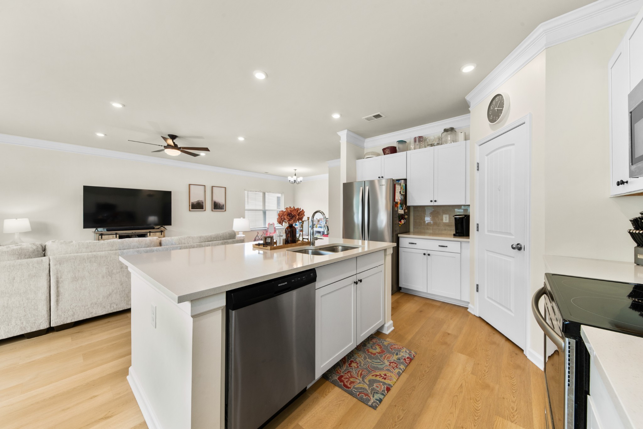 348 Geneva Lane Columbia TN 38401