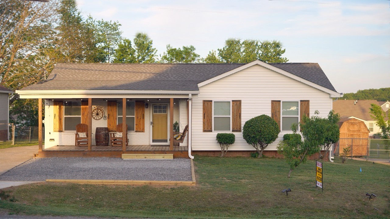 806 Calista Road White House TN 37188