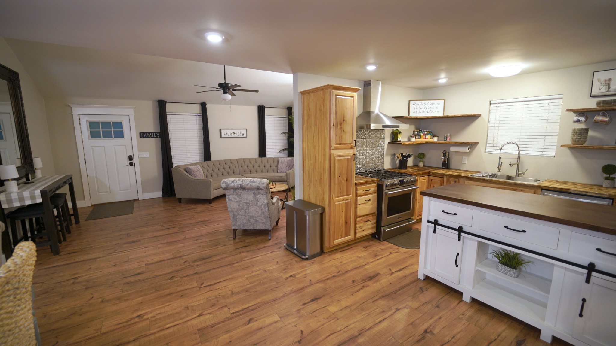 806 Calista Road White House TN 37188