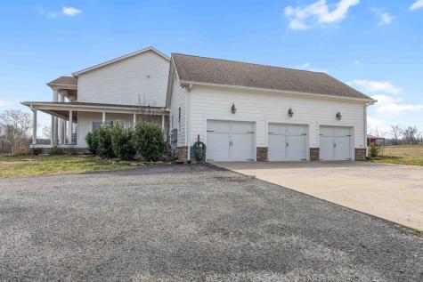 1103 Rogues Fork Road Bethpage TN 37022