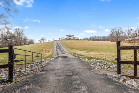 1103 Rogues Fork Road Bethpage TN 37022