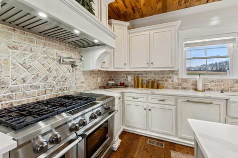 1103 Rogues Fork Road Bethpage TN 37022