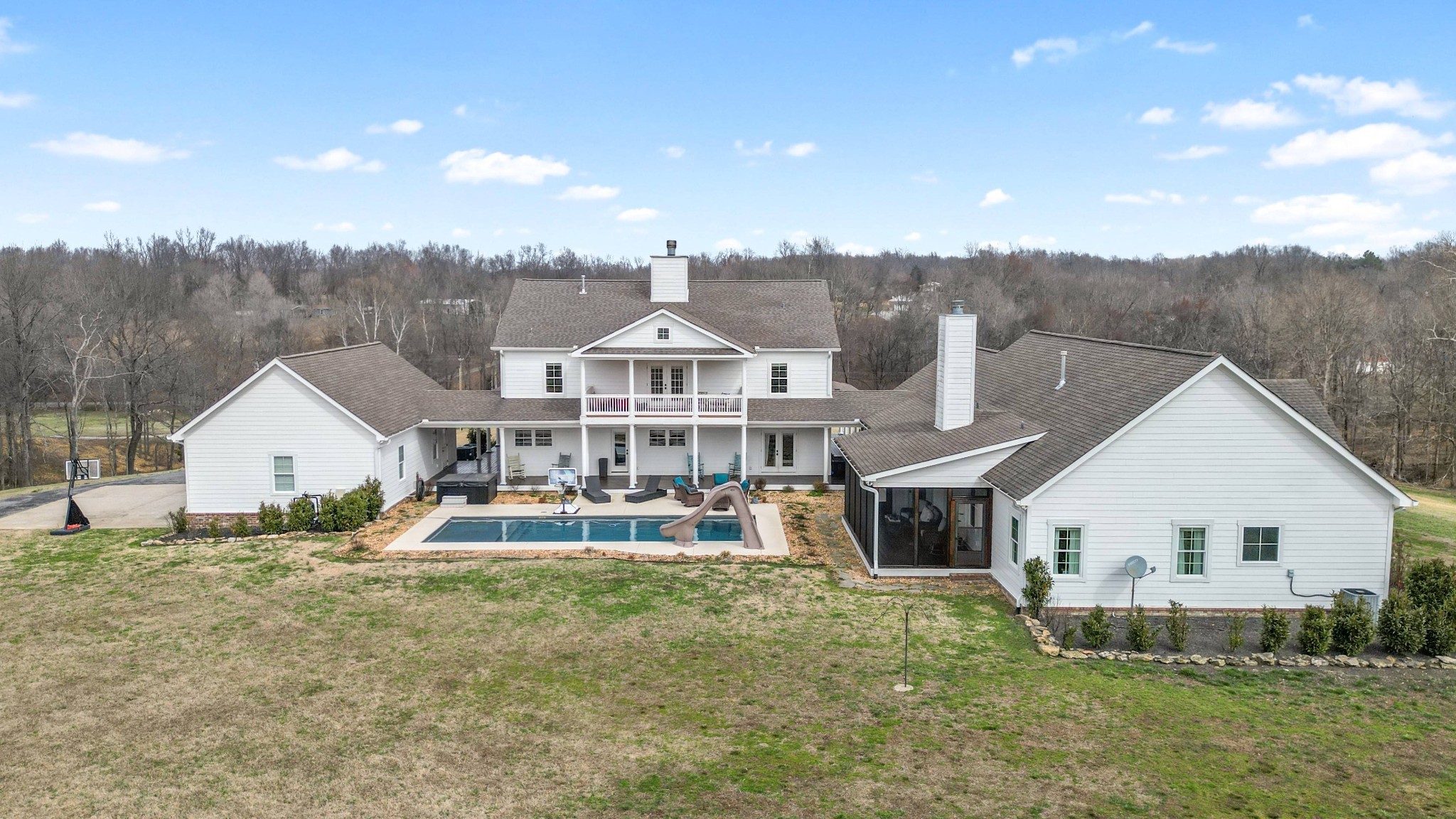 1103 Rogues Fork Road Bethpage TN 37022