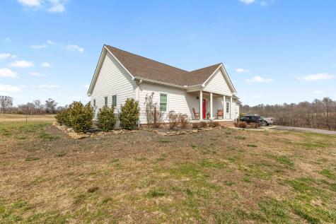 1103 Rogues Fork Road Bethpage TN 37022