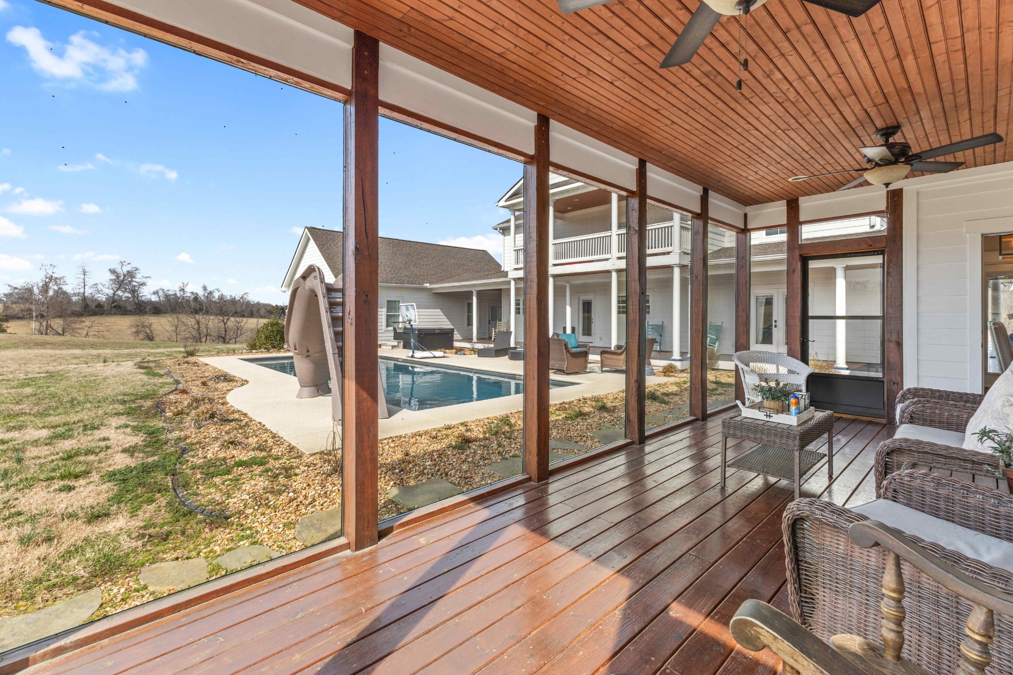 1103 Rogues Fork Road Bethpage TN 37022