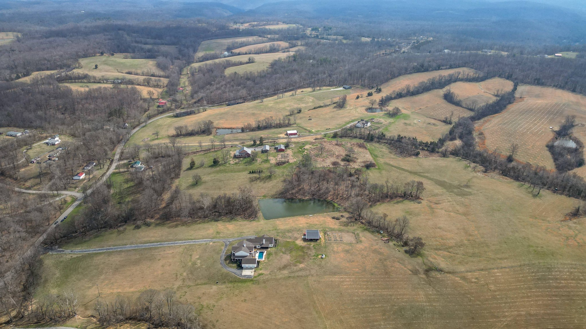 1103 Rogues Fork Road Bethpage TN 37022