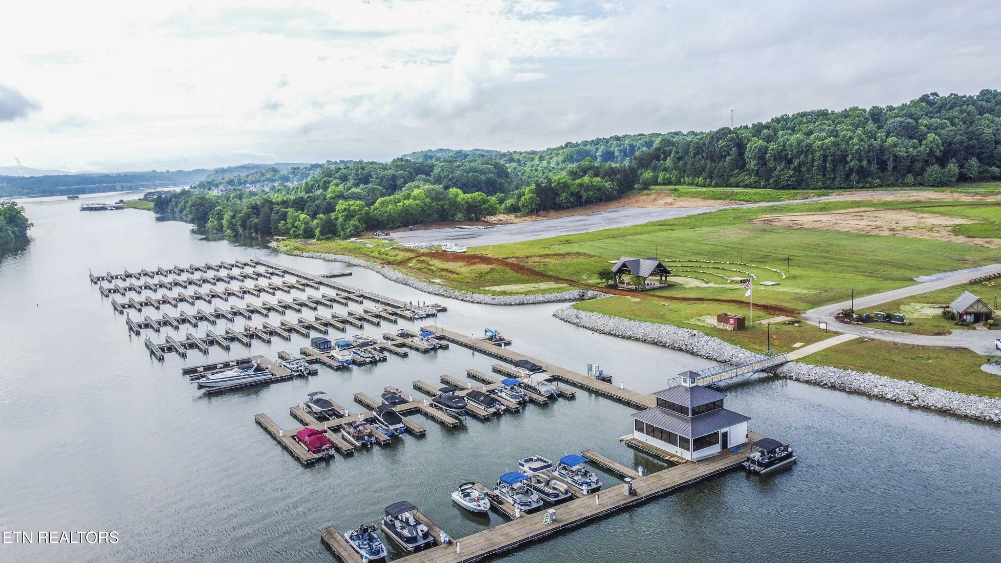 494 Black Bear Circle Loudon TN 37774