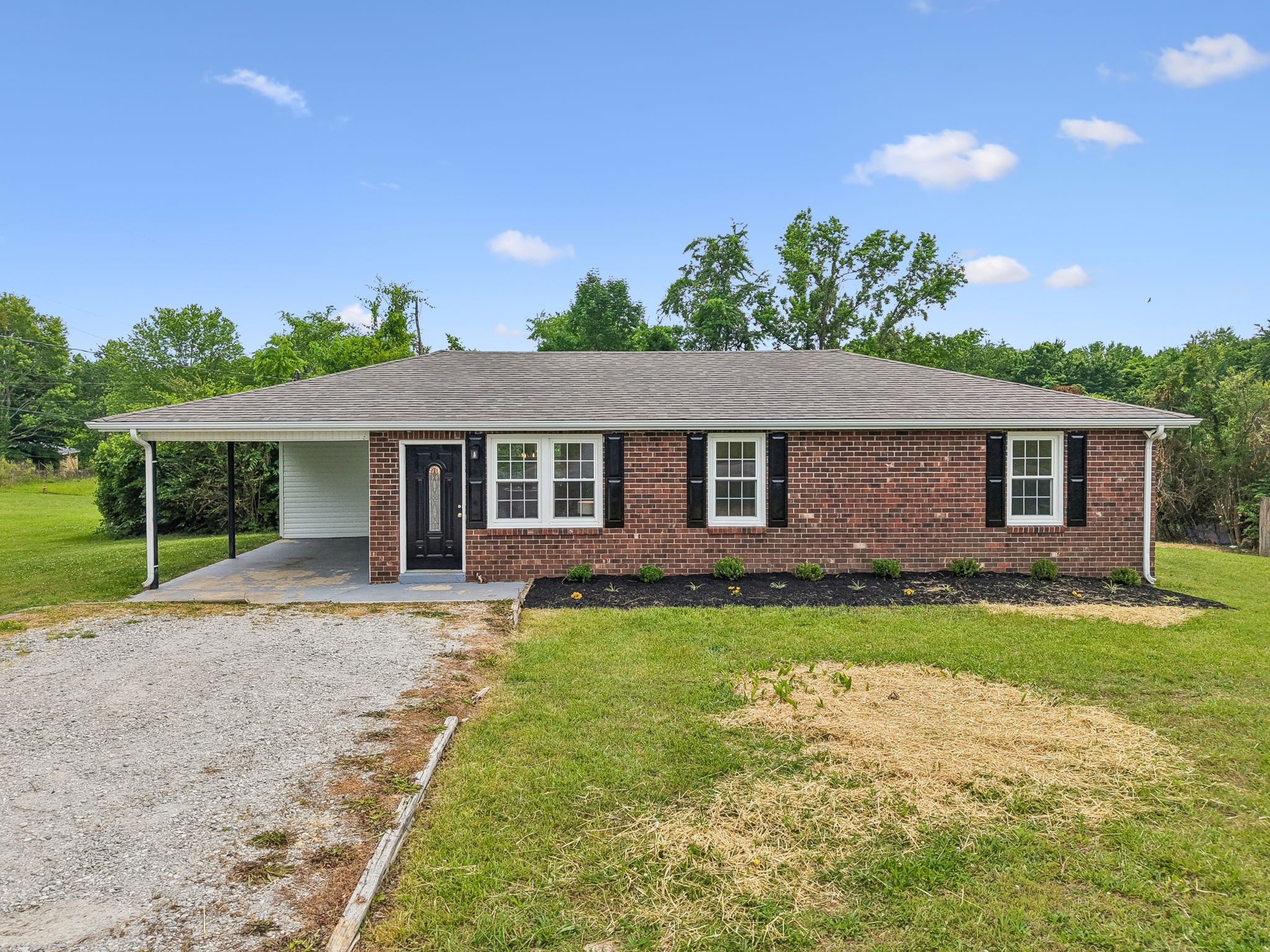 1306 Allen Road Burns TN 37029