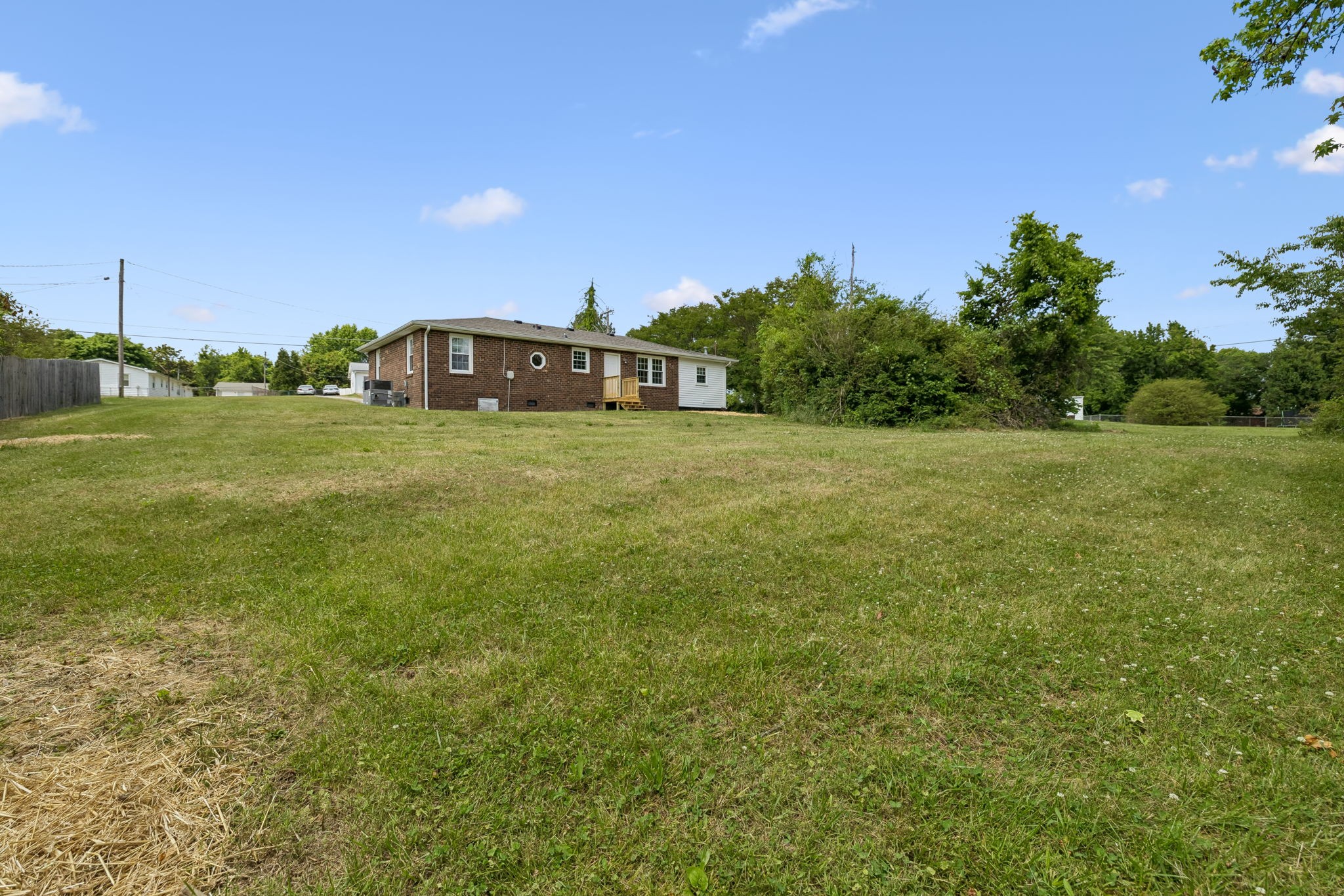 1306 Allen Road Burns TN 37029
