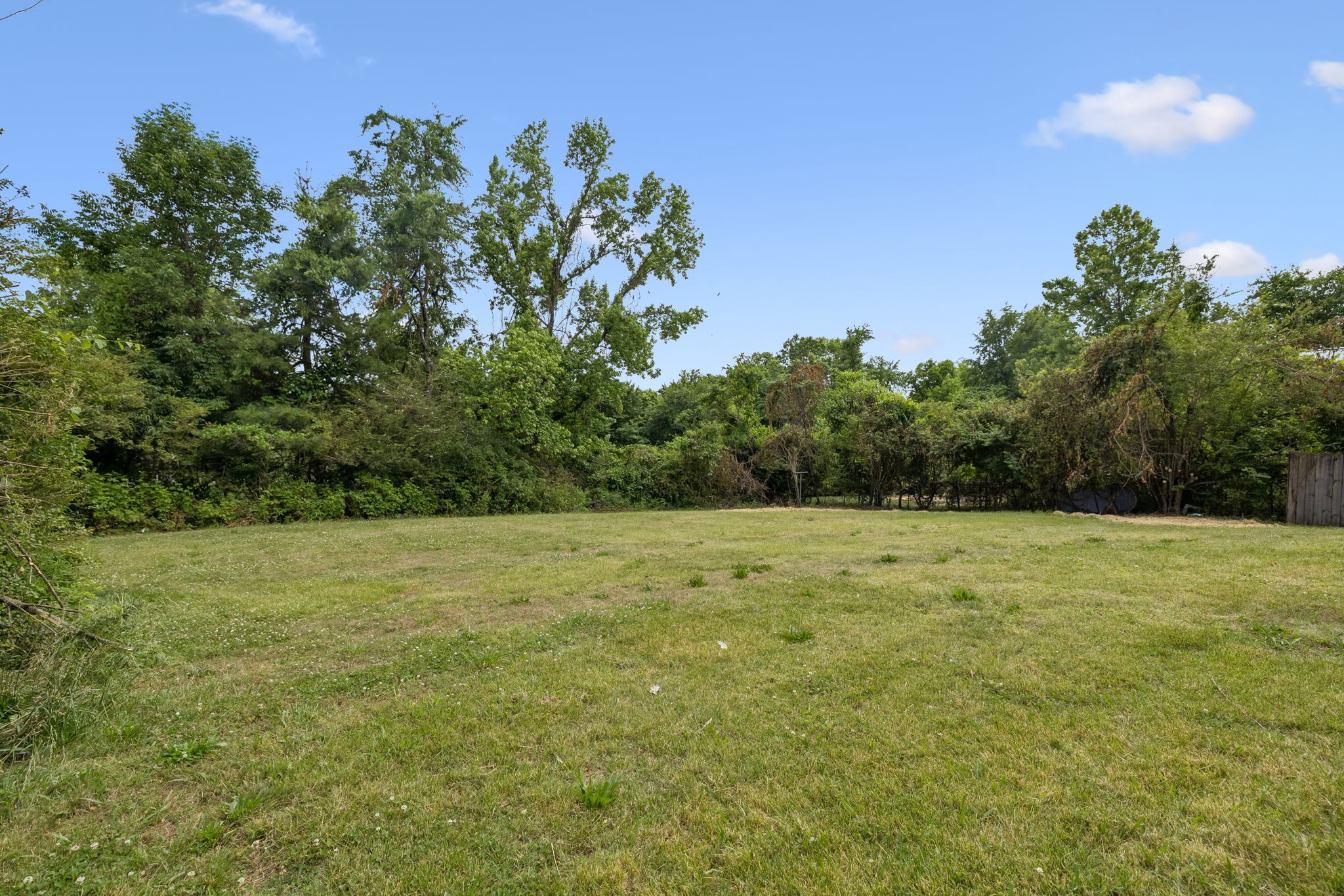 1306 Allen Road Burns TN 37029