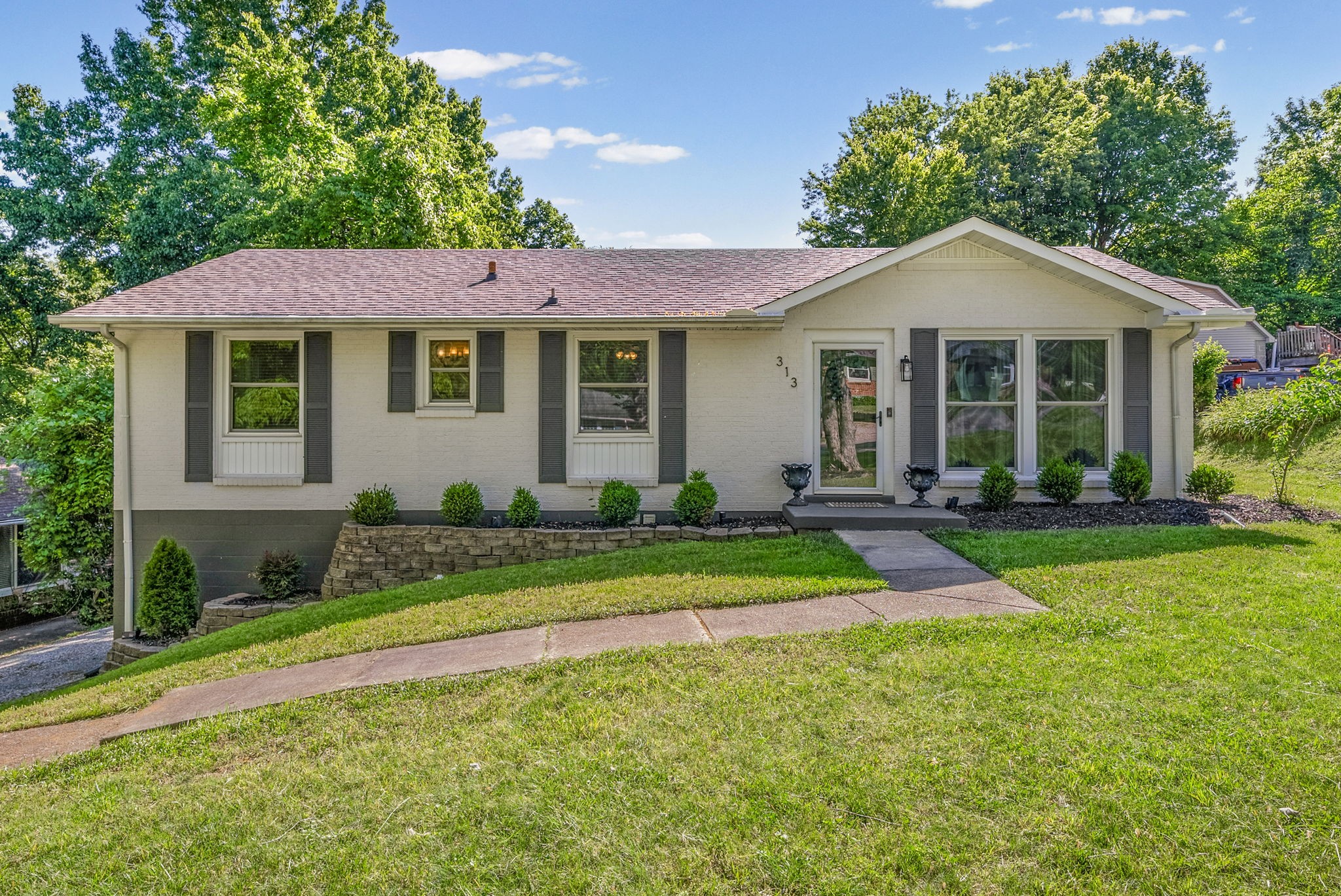 313 Hilldale Lane Clarksville TN 37043