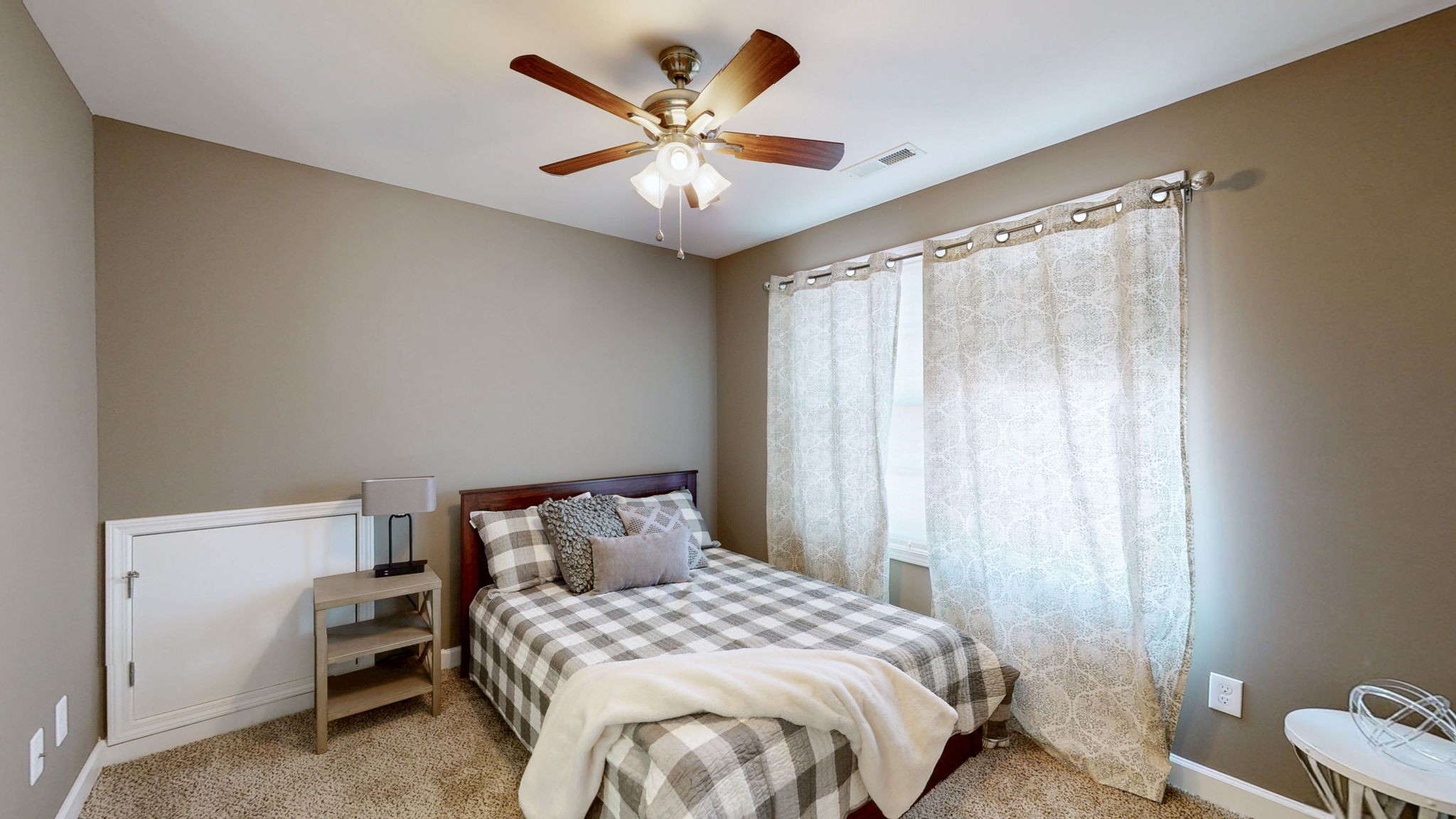5016 Lady Thatcher Drive Murfreesboro TN 37129