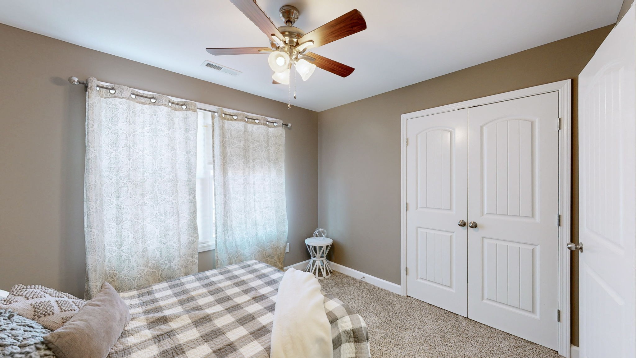 5016 Lady Thatcher Drive Murfreesboro TN 37129