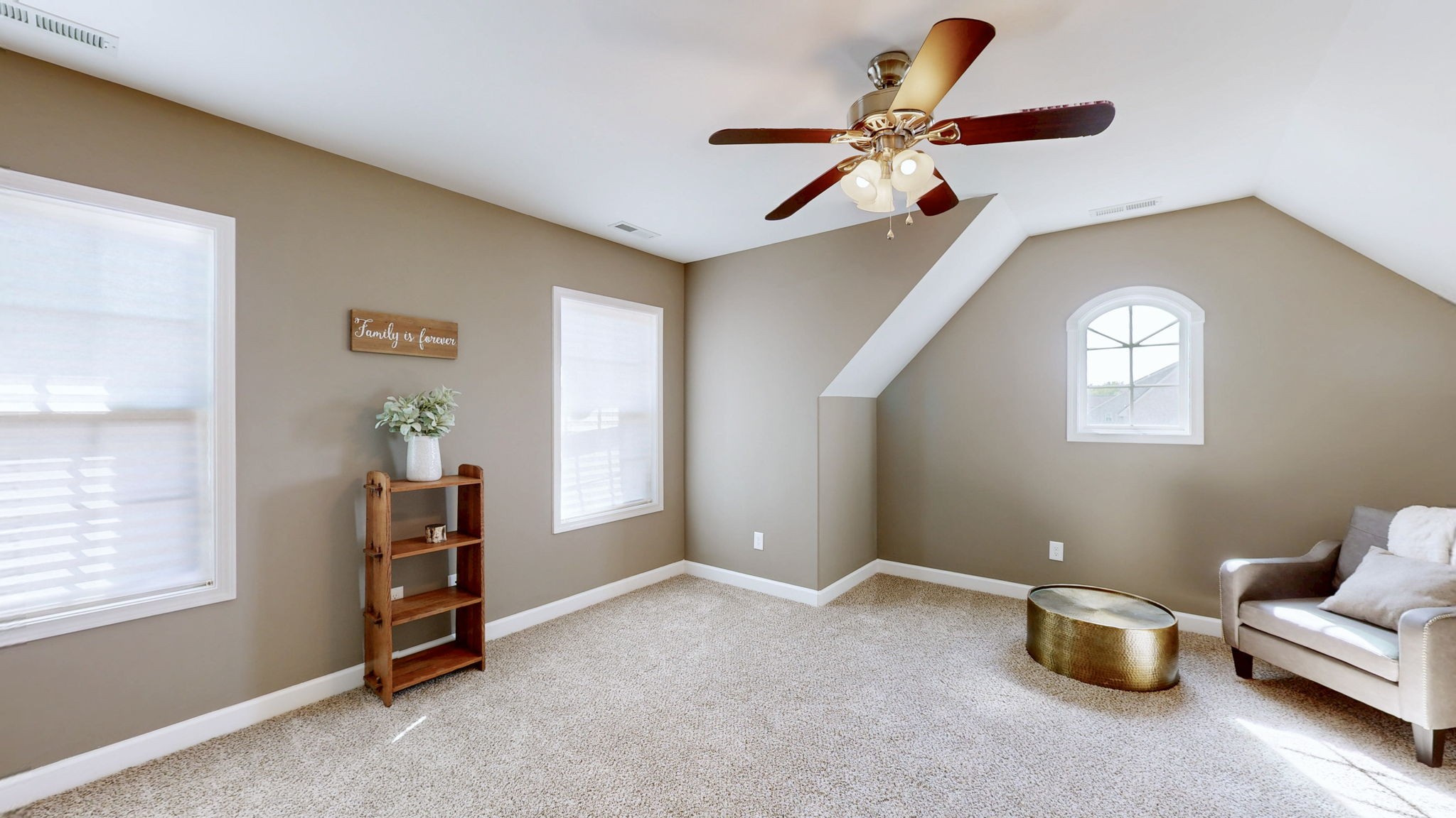 5016 Lady Thatcher Drive Murfreesboro TN 37129