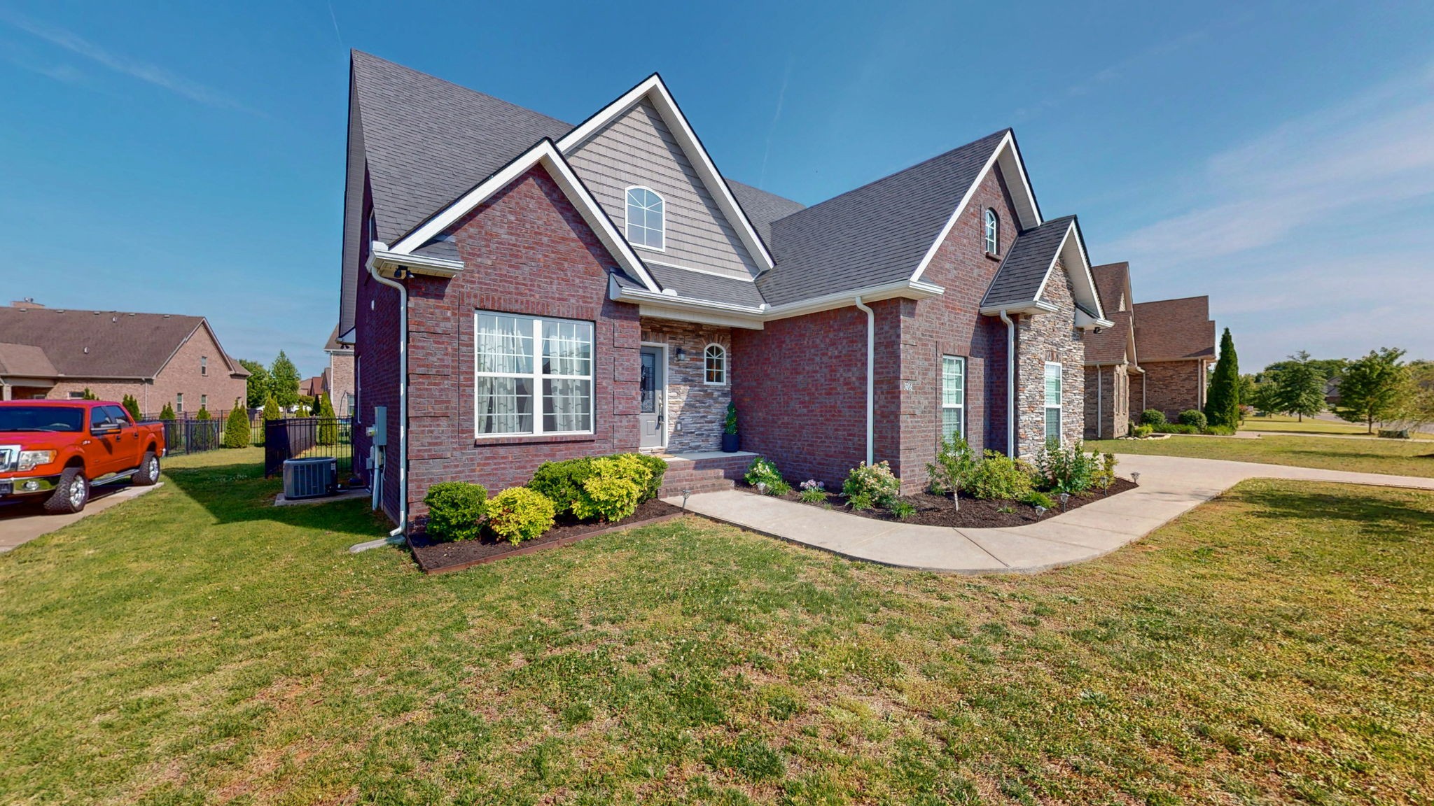 5016 Lady Thatcher Drive Murfreesboro TN 37129