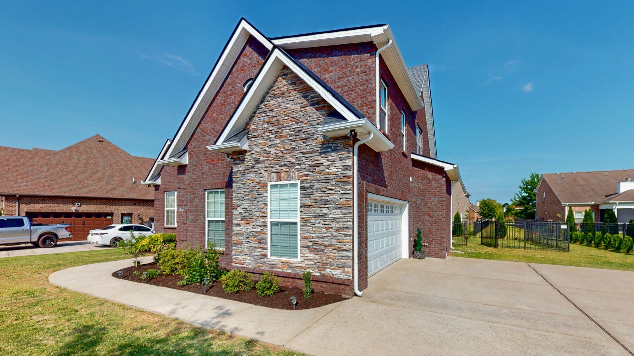 5016 Lady Thatcher Drive Murfreesboro TN 37129