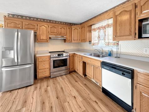 75 Towering Oaks Drive Tennessee Ridge TN 37178