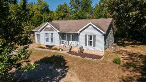 2955 Charlie Sleigh Road Woodlawn TN 37191
