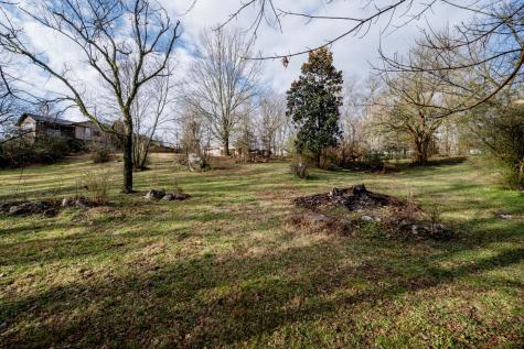 4383 E Jefferson Pike Lascassas TN 37085