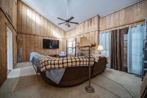 4383 E Jefferson Pike Lascassas TN 37085