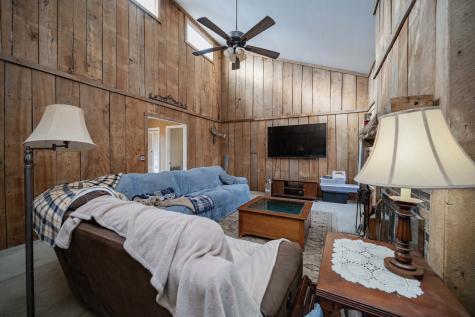 4383 E Jefferson Pike Lascassas TN 37085