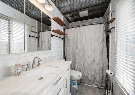 4383 E Jefferson Pike Lascassas TN 37085