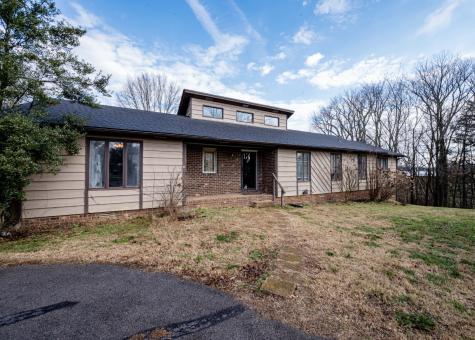4383 E Jefferson Pike Lascassas TN 37085