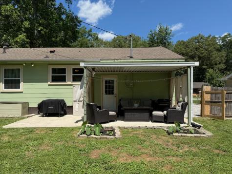 1005 Thoma Street Manchester TN 37355