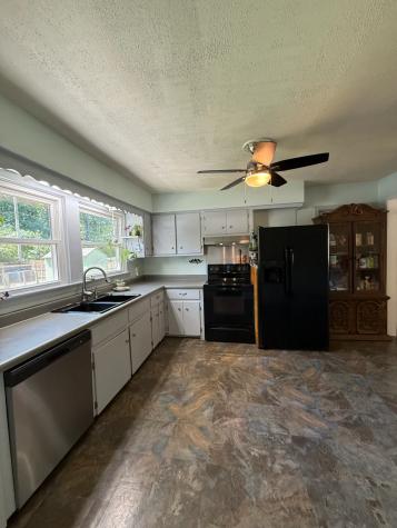 1005 Thoma Street Manchester TN 37355